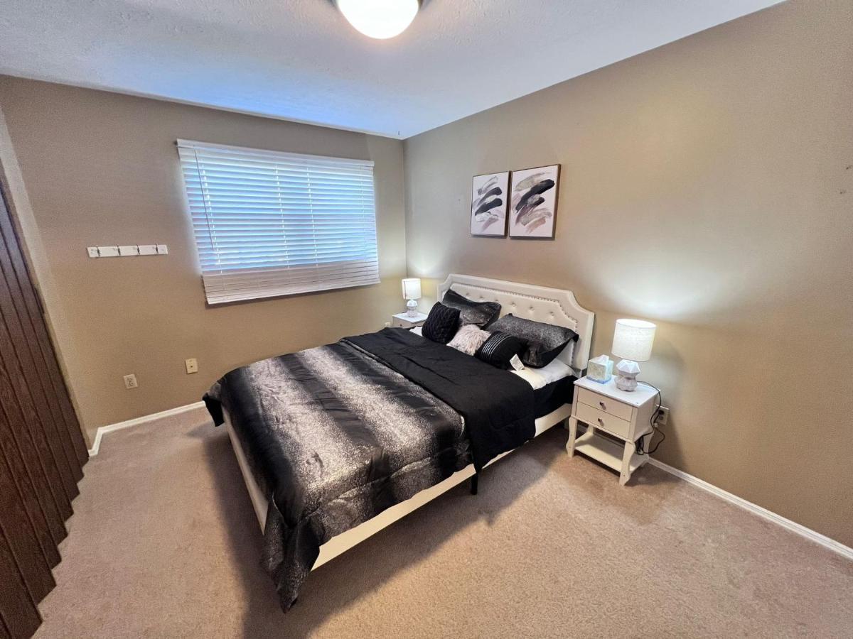 The Cozy Townhouse Wpafb & Wsu Apartment Fairborn Exterior photo