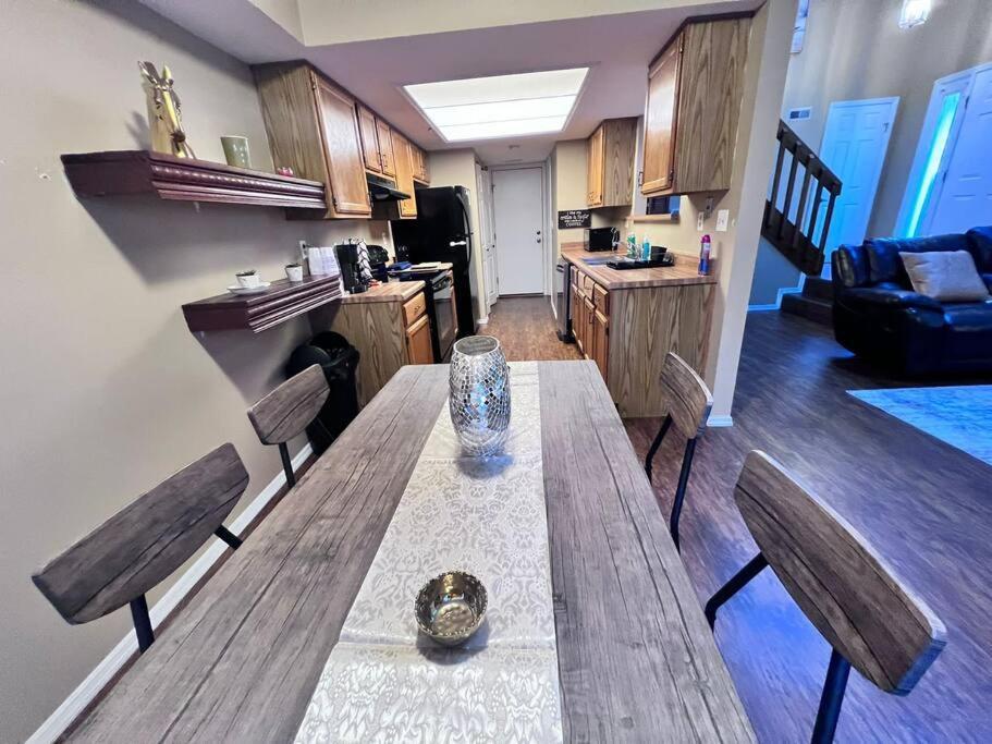 The Cozy Townhouse Wpafb & Wsu Apartment Fairborn Exterior photo